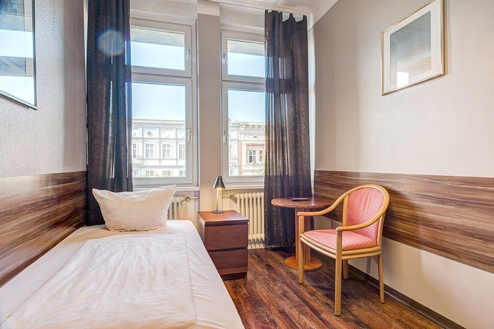 Potsdamer Inn Berlin Bagian luar foto