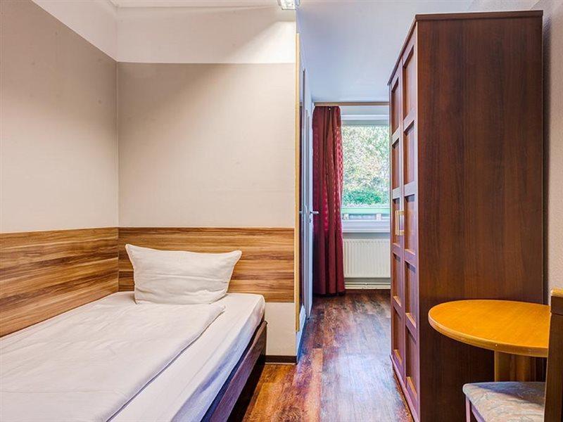 Potsdamer Inn Berlin Bagian luar foto